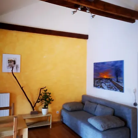 Zur Alten Muehle In Apartment